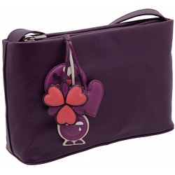 Yoshi Brompton Heart Charm Shoulder Bag / Leather Handbag